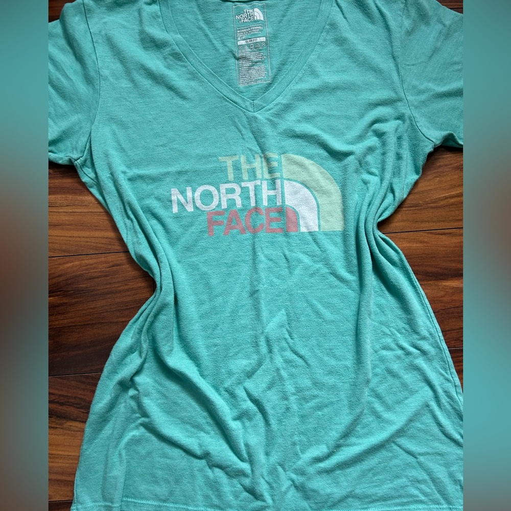The north face women’s top